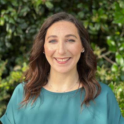 Headshot of Stephanie Laub